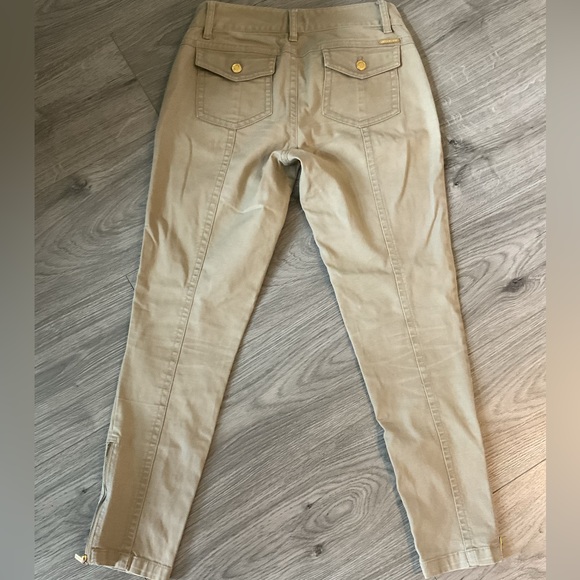Michael Kors Beige Ankle Zipper Pants with Gold Details - Picture 4 of 10
